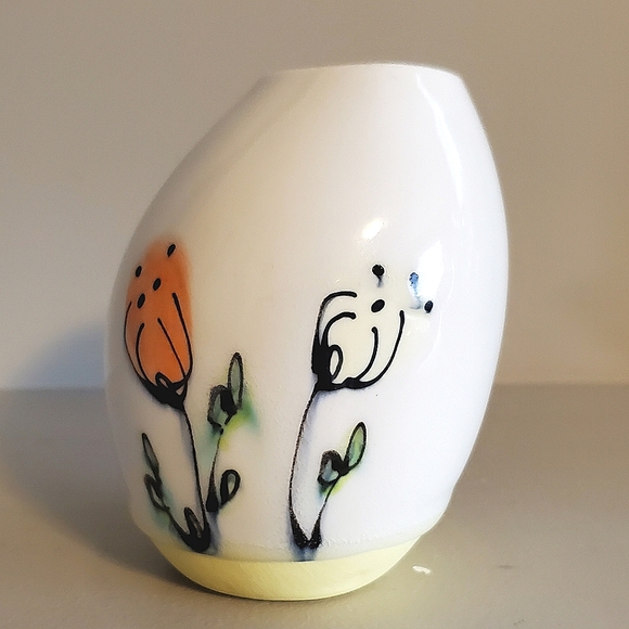 Yellow Floral Pebble Vase by Rachel de Conde - Picture 6 of 10